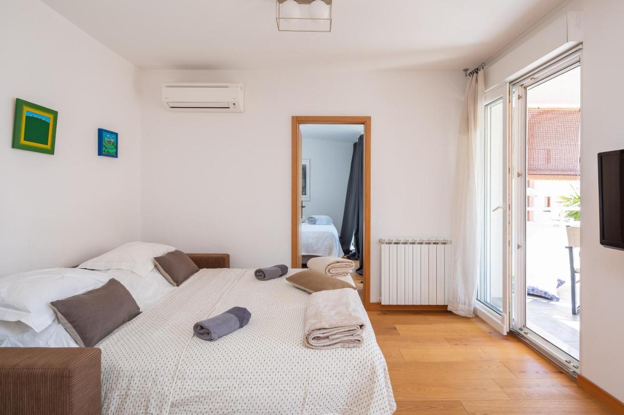 Modern Apt With Terrace 4 Min Walk To The Beach 스플리트 외부 사진